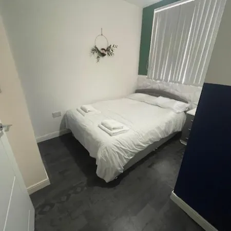 Bond Street Apartment, Sleeps 7 Blackpool Exterior photo